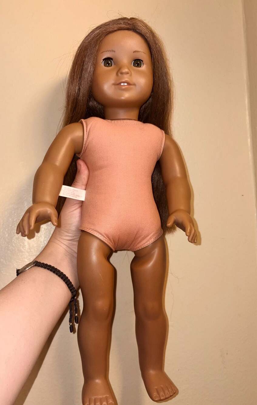 American Girl Girl of the Year 2011 Kanani Akina Doll